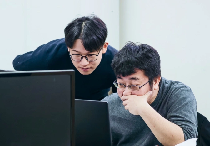 少数精鋭 × 高効率チームのイメージ